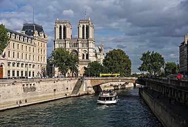 彭博社记者：《GTA6》发售不跳票才是奇怪事